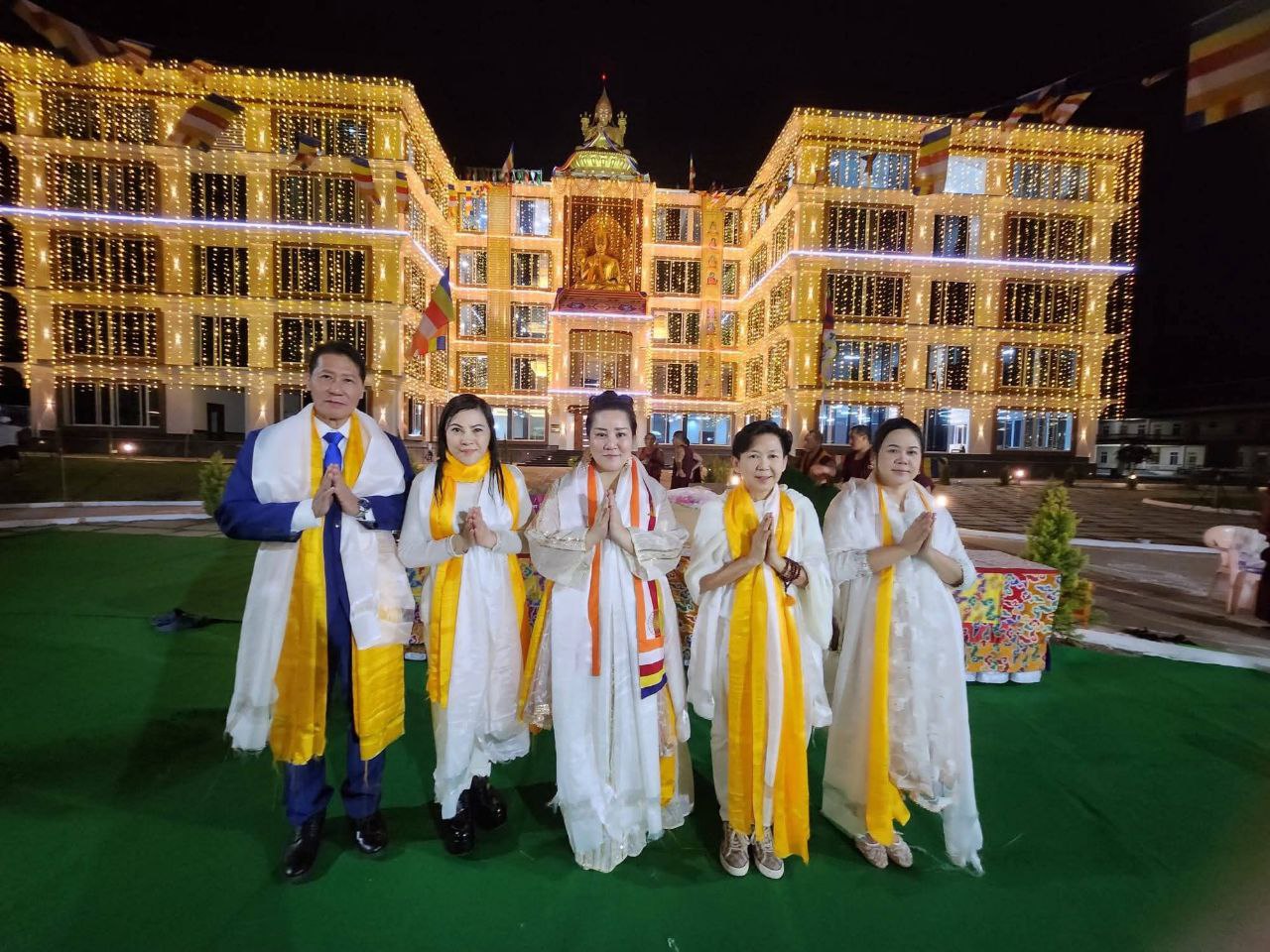 Illuminated temple night prayer — SHEKINAIH and J AARON with delegation