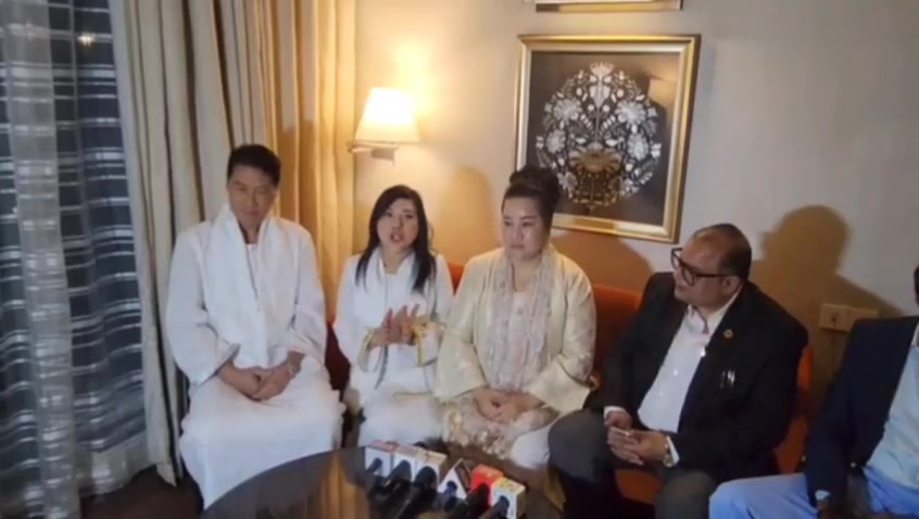 SHEKINAIH SIEW SIN YAP and J AARON K DAVID seated for the press welcome with their hosts at the DMGP gathering, Mumbai January 2026