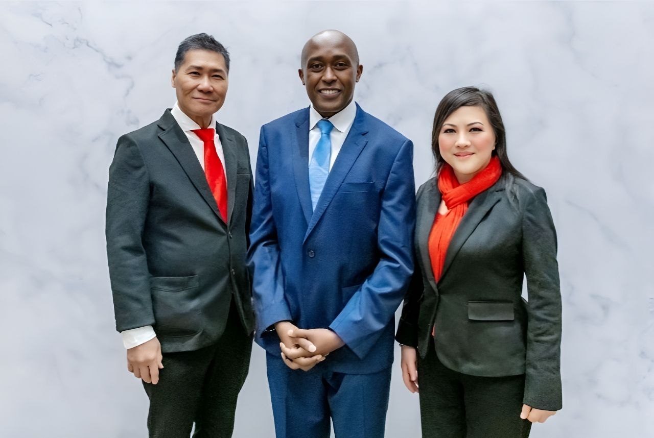 SHEKINAIH SIEW SIN YAP and J AARON K DAVID with Gerald Mwangi at Mega Success 2025 · Los Angeles